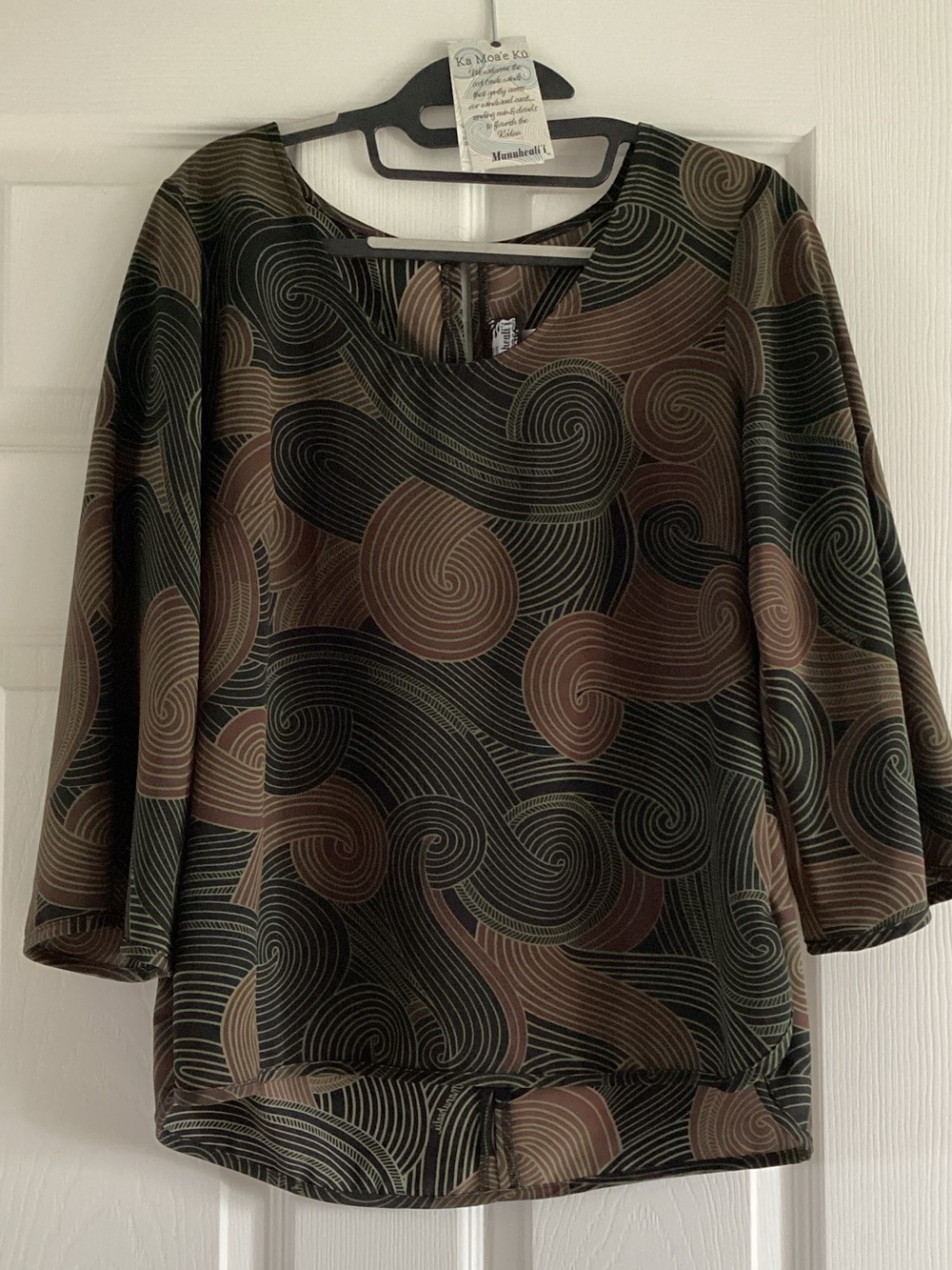 Manuhealii Olive Green & Brown Swirl Scoop Neck Blouse size XS